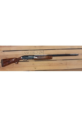 WEATHERBY 12/70 PUOLIAUTOM HAULIKKO KÄYTTÄMÄTÖN!
