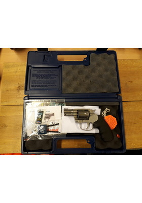 COLT COBRA REVOLVERI 2'' .38 SPECIAL, TASKUASE