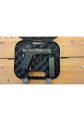 GLOCK M48 COA 9X19 PISTOOLI PAKETTI MUKANA AIMPOINTIN COA TÄHTÄIN 76073+102866P