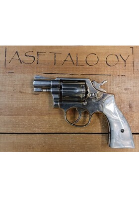 S&W M10 38 SPECIAL REVOLVERI KÄYT NIKLATTU