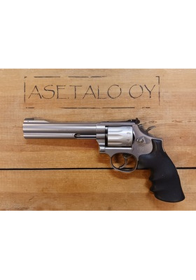 S&W M617-4 .22 LR 4" AMPUMATON "KÄYT"