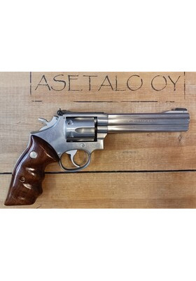 S&W M617-6 REVOLVERI KÄYTETTY, 6 PTR RULLA, 6" PIIPPU,