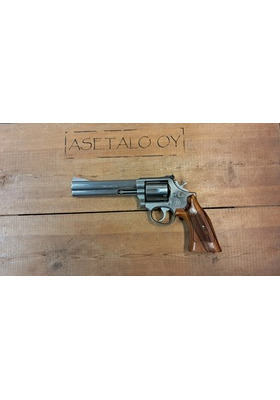 S&W M686 6" .357 MAG STS  REVOLVERI KÄYT