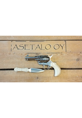 UBERTI/CIMARRON THUNDERER 3,5" .45 LC "DOC HOLLIDAY" KÄYT