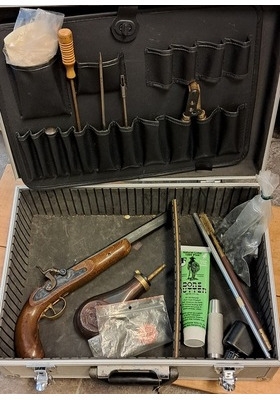 ARDESA COUNTRY MUSTARUUTI PISTOOLI KAL 45 KÄYT