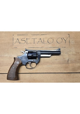 ASTRA CADIX .32 S&W LONG 4" KÄYT OMASSA LAATIKOSSA