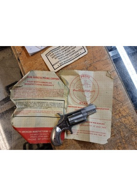 NAA .22LR (NAA-22LR) KÄYT 1 1/8" PIIPPU REVOLVERI