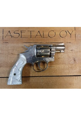 S&W M10 38 SPECIAL REVOLVERI KÄYT NIKLATTU