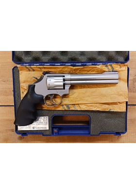 S&W M617-4 .22 LR 4" AMPUMATON "KÄYT"