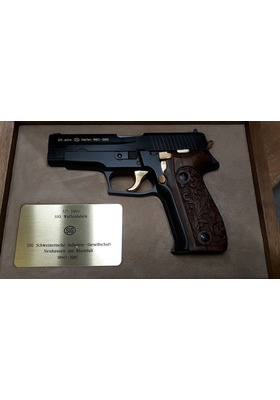 SIG SAUER P226 125 YEARS JUHLAMALLI