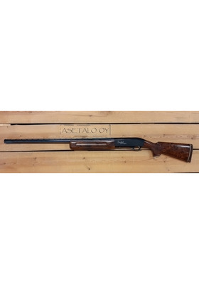 WEATHERBY 12/70 PUOLIAUTOM HAULIKKO KÄYTTÄMÄTÖN!