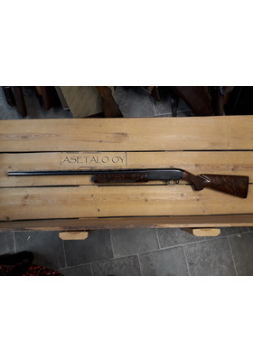 WINCHESTER SUPER X MODEL 1 12/70 ITSELAT KERTATULI KÄYTHAULIKKO