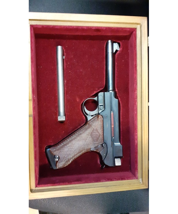 VALMET L-35 (LAHTI) 9MM PARA JUHLAMALLI PUULAATIKOSSA, AMPUMATON 