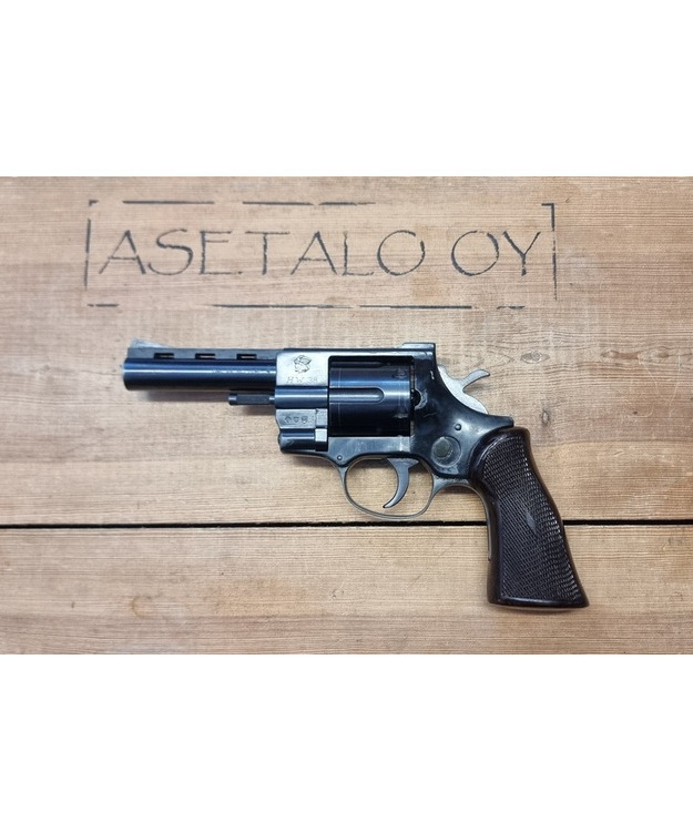 ARMINIUS HW38 .38 4" KÄYT REVOLVERI