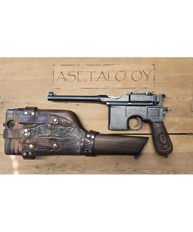 MAUSER C96 9MM + RIKKINÄINEN KOTELO