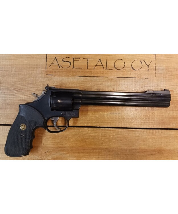 S&W 586-1 .357 MAG 8 3/8" SILUETTITÄHTÄIMET KÄYT