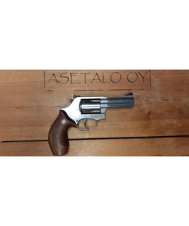 S&W M60-10 3" 357 MAG REVOLVERI KUIN UUSI