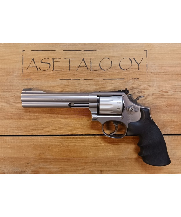S&W M617-4 .22 LR 4" AMPUMATON "KÄYT"