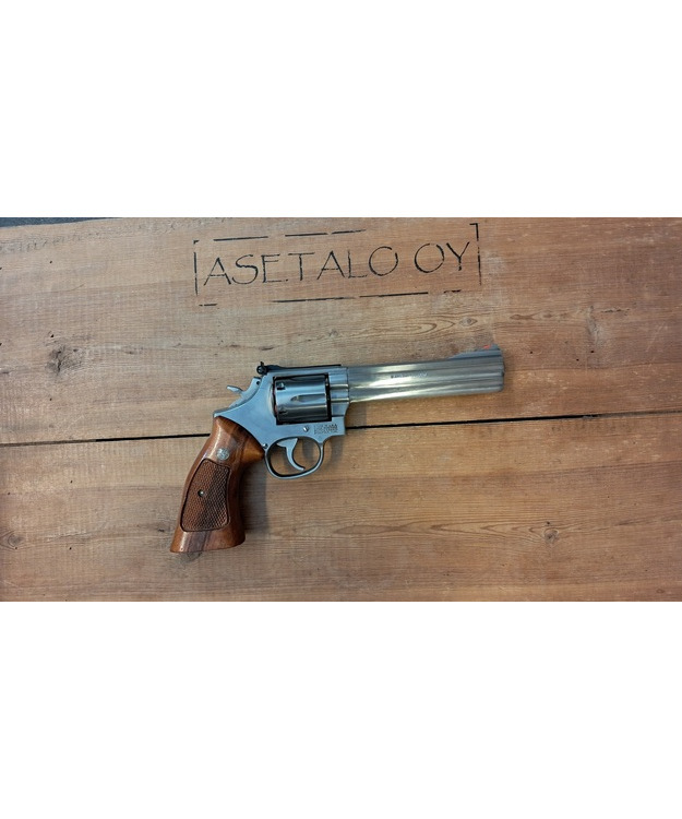 S&W M686-3 6" .357 MAG KÄYT