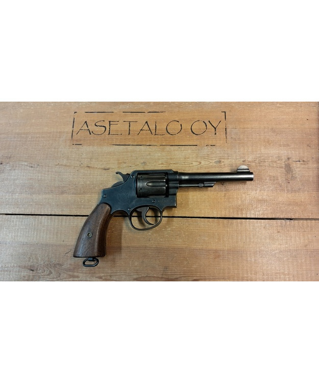 S&W VICTORY MODEL .38 SPC KÄYT