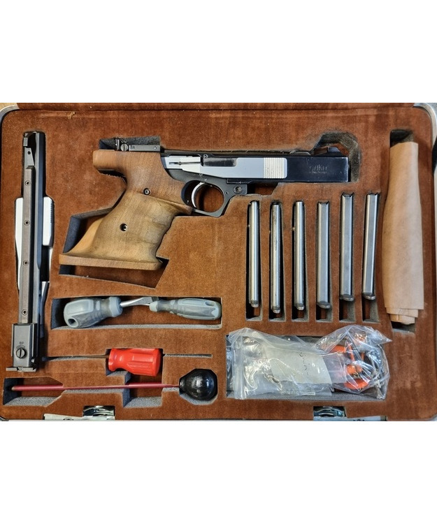 SAKO 22-32 PIENOISPISTOOLI KÄYT. HYVÄ MUKANA 32 S&W PAKETTI