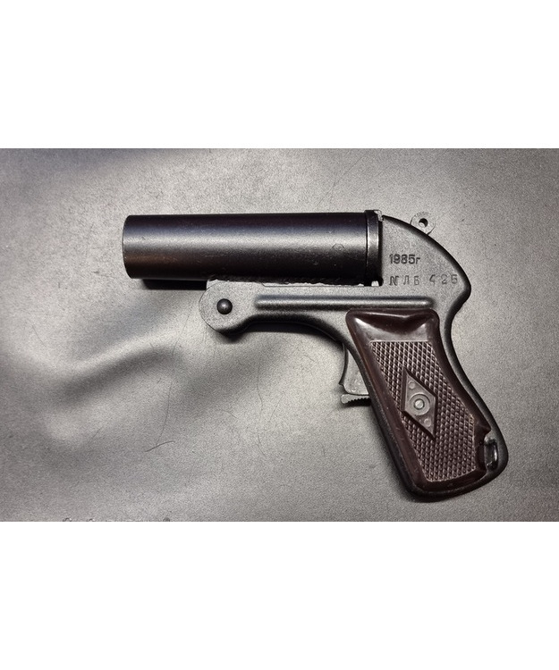 SP81 VENÄLÄINEN VALOPISTOOLI VM 1985 "UUSI"