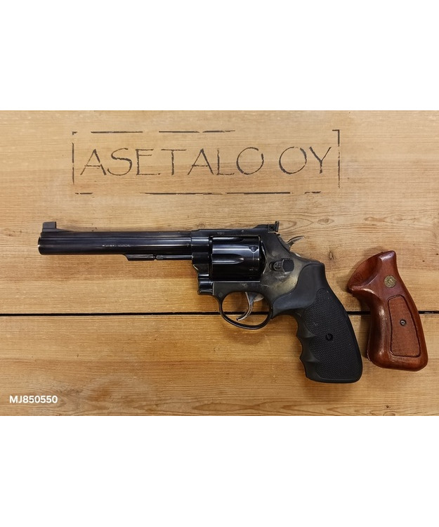 TAURUS .32 S&W LONG 6" KÄYTETTY REVOLVERI SIN