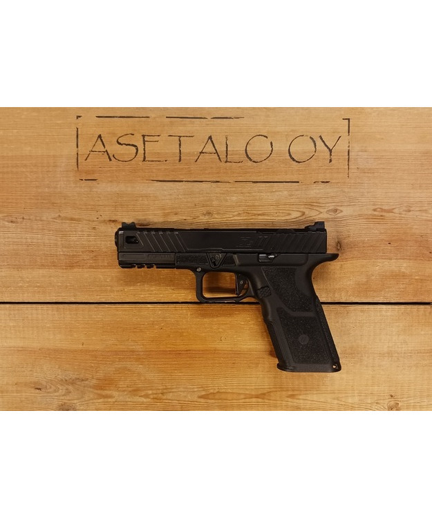 ZEV OZ9 9MM STANDARD PISTOOLI, MUSTA LUISTI, OZ9-STD-B-BRZ, käytetty , uuden OVH 2590,- tämä käytetty 2100,-